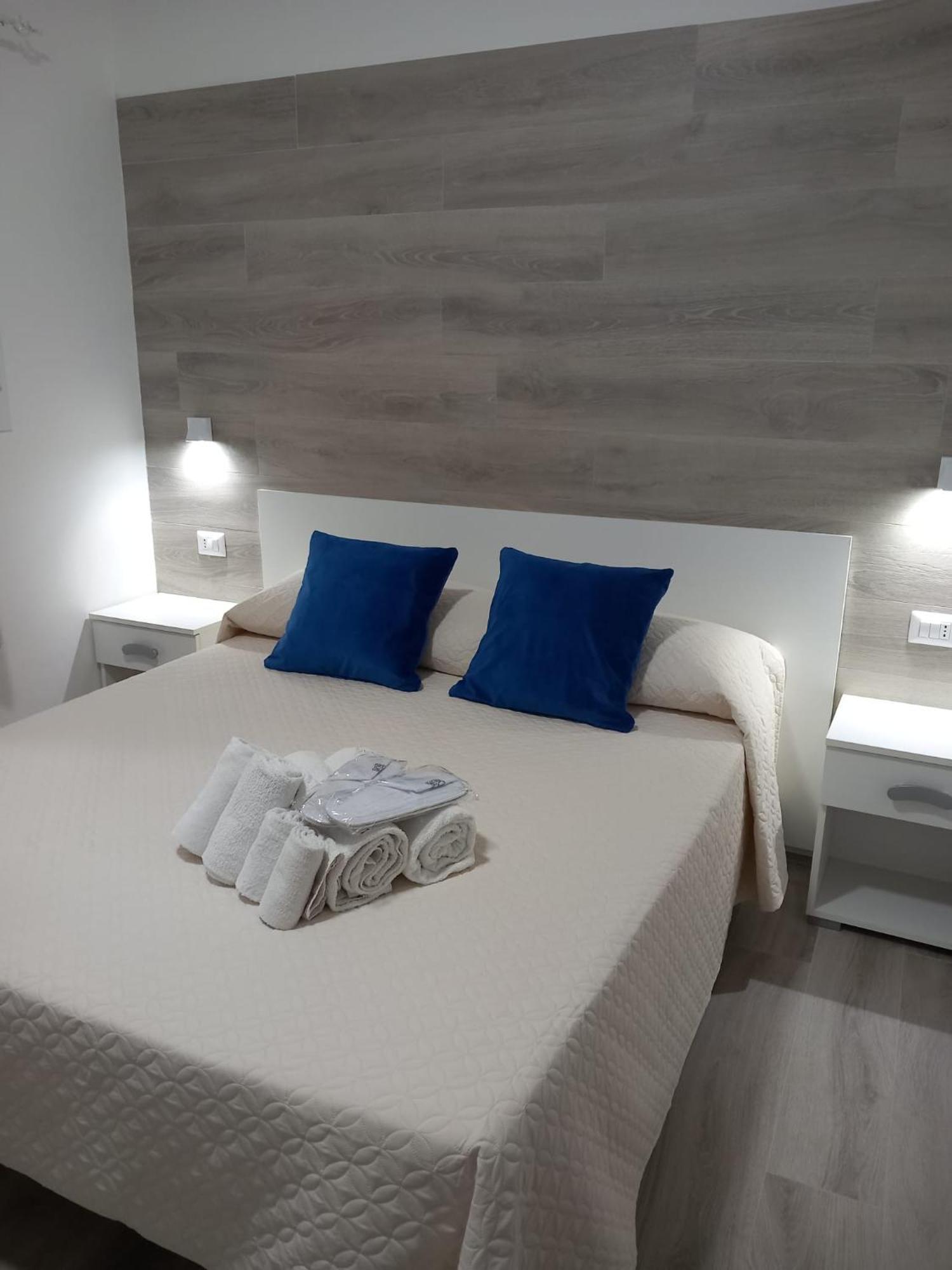 Albergo Labotte Вьесте Экстерьер фото