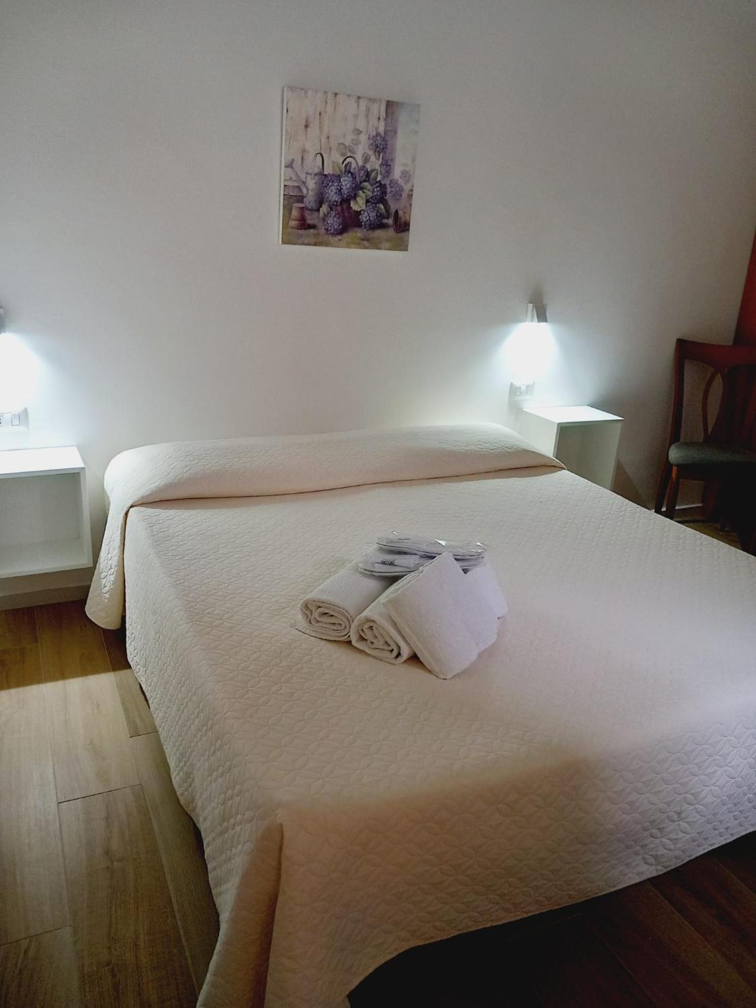 Albergo Labotte Вьесте Экстерьер фото