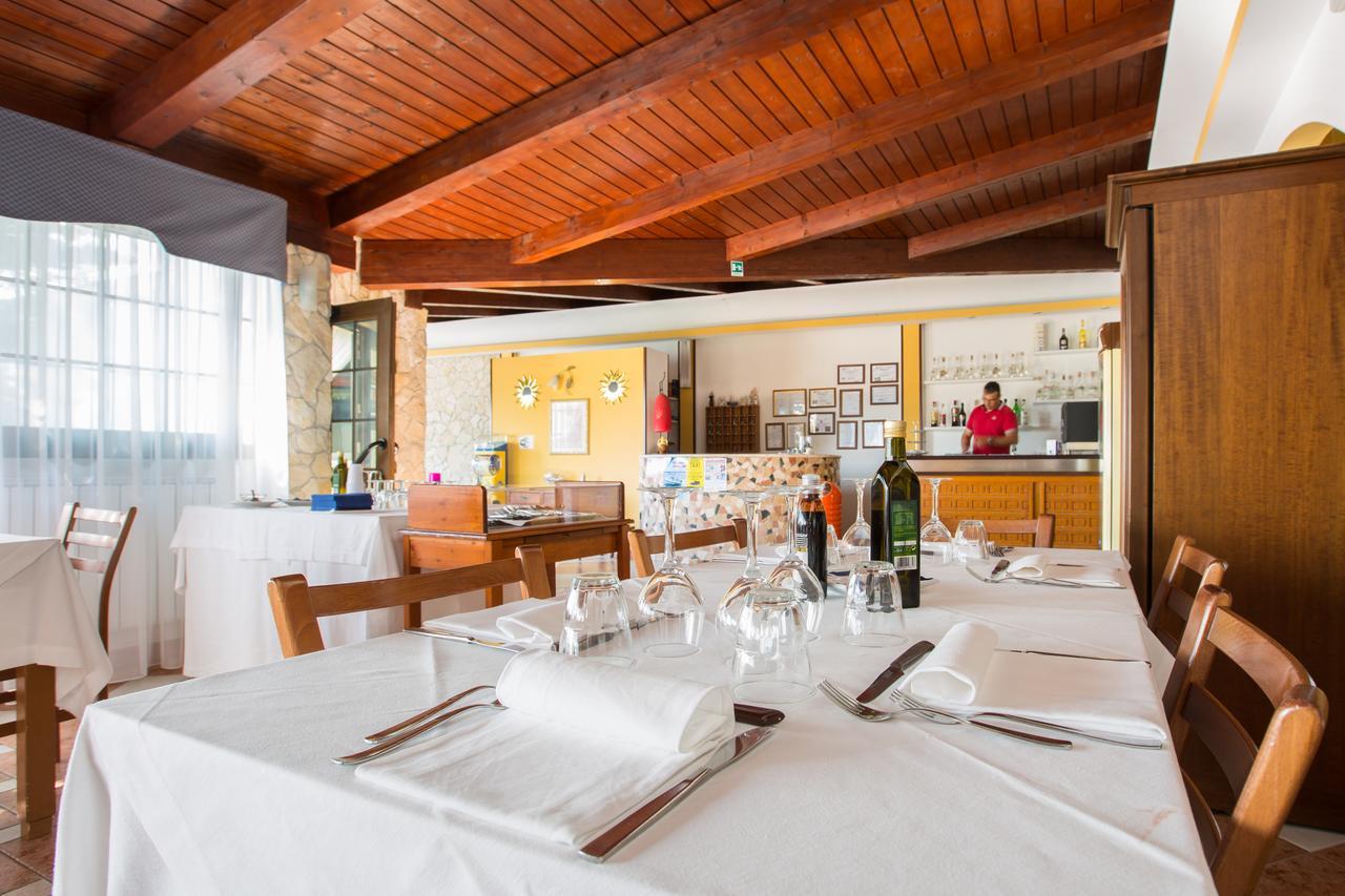 Albergo Labotte Вьесте Экстерьер фото